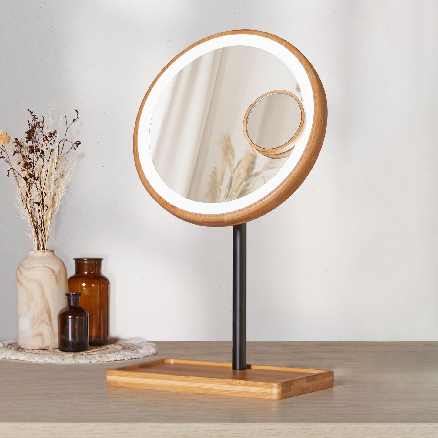 Lanaform Bamboo Mirror – Laddningsbar sminkspegel med LED-belysning och bambudetaljer