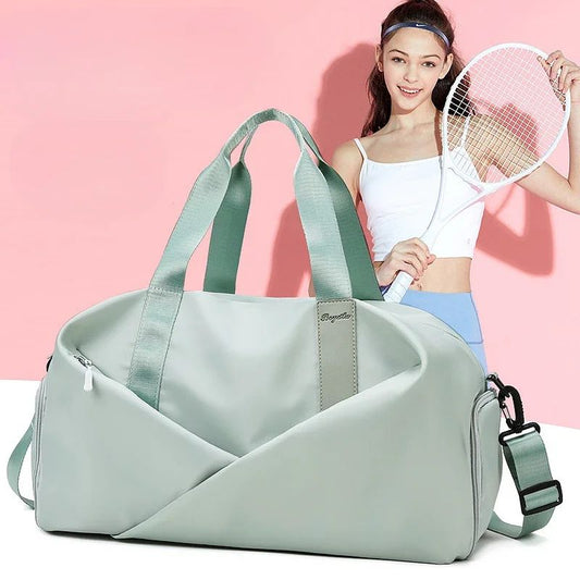 Träningsväska med skofack och våtfack – stilren och funktionell