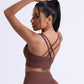 Sömlös sport-bh med korsade band – perfekt stöd för träning & vardag