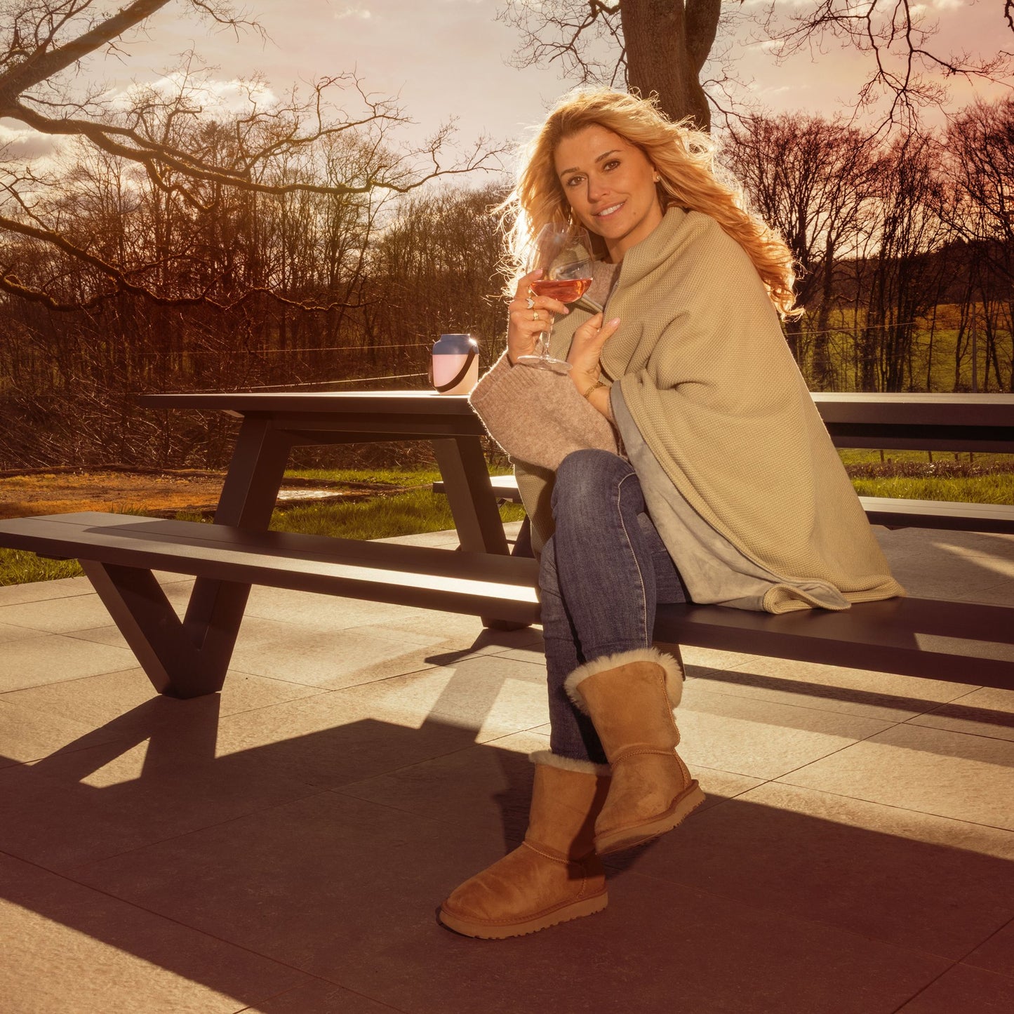 Lanaform Heat Wrap – Uppladdningsbar värmeponcho för axlar och kropp