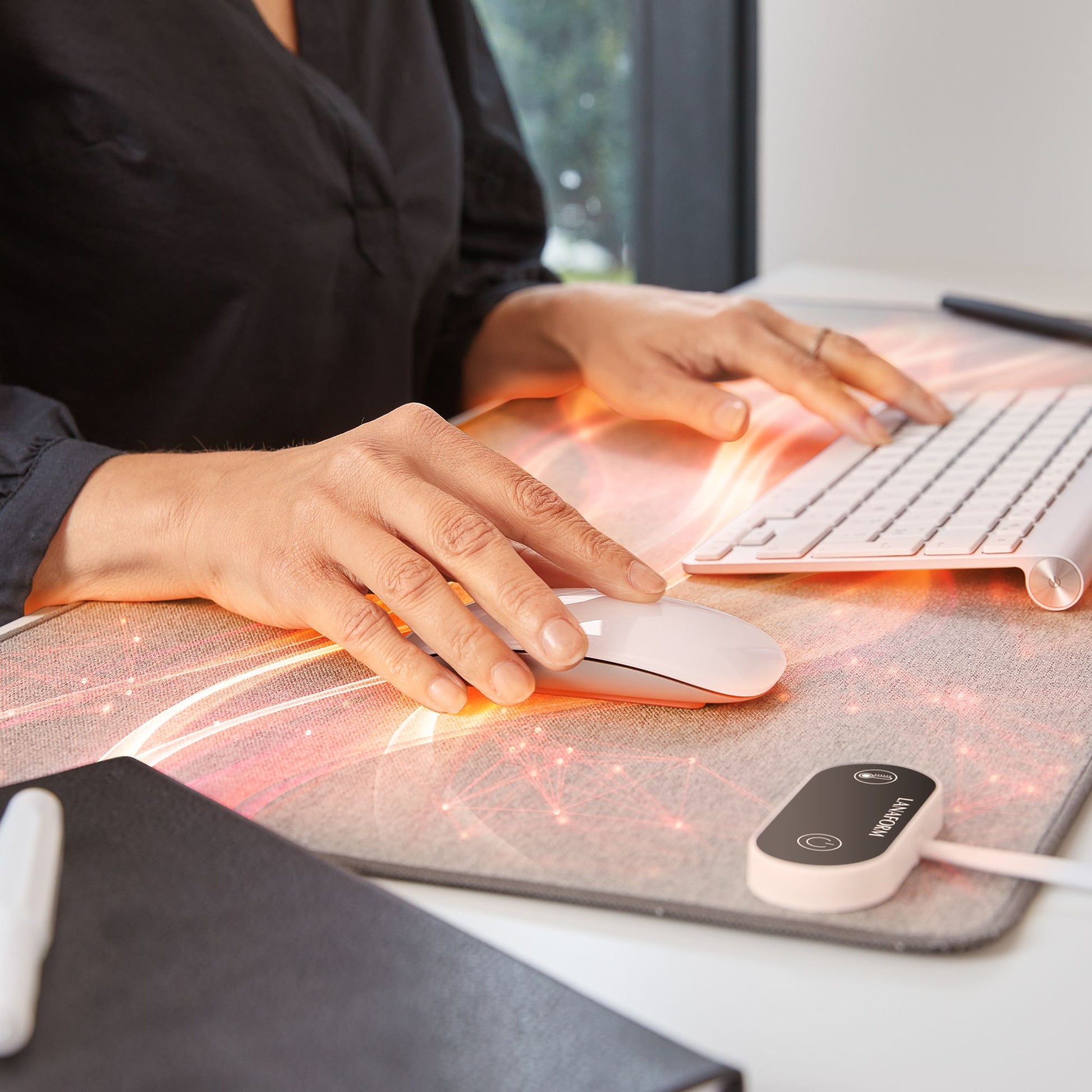 Lanaform Heating Desk Pad – Elektrisk musmatta & värmematta för händer och skrivbord