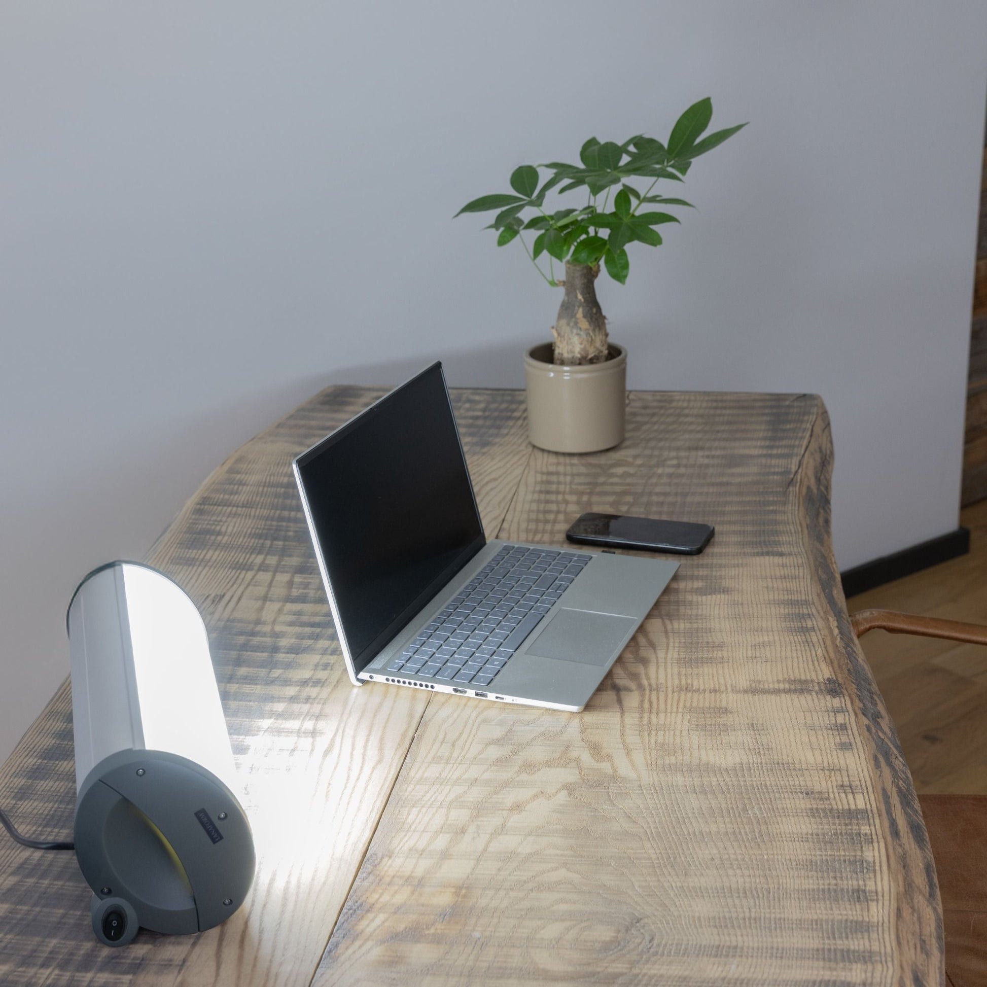Lanaform Luminescence – Ljusterapilampa med wake-up-funktion & 10 000 lux