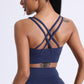 Sömlös sport-bh med korsade band – perfekt stöd för träning & vardag